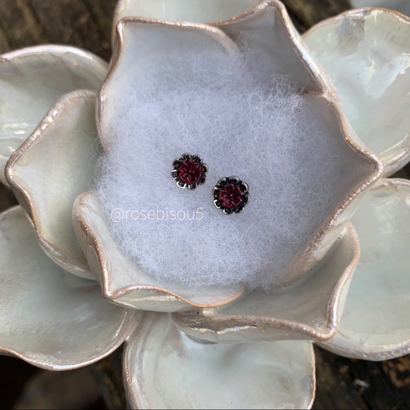 RoseBisou5 | 5PinkKisses Jewelry - 🌸🆕Antiqued Silver + Fuchsia Glazed Flower Stud